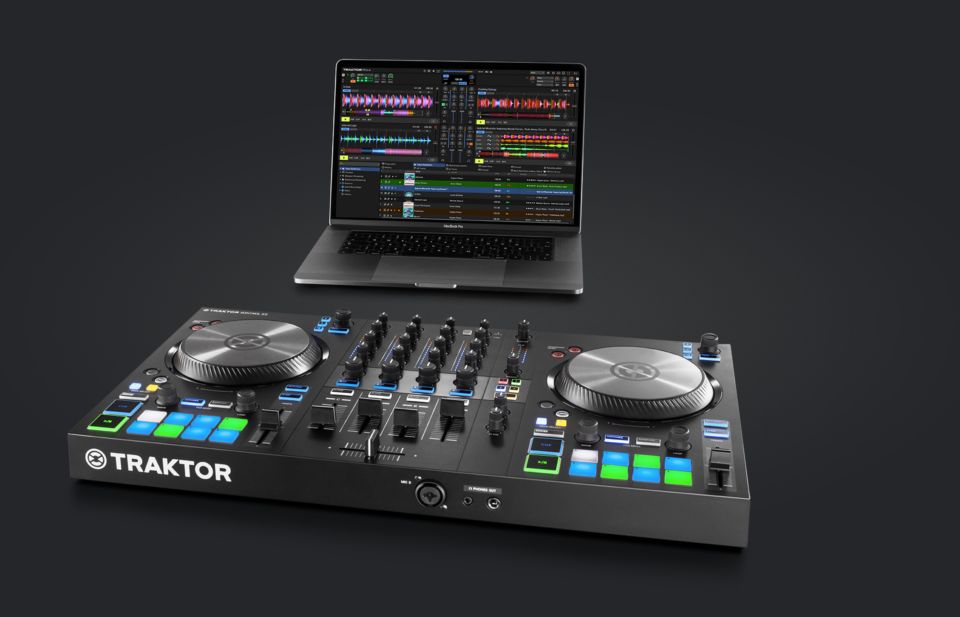 DJ Controllers : Traktor Kontrol S3 | Traktor